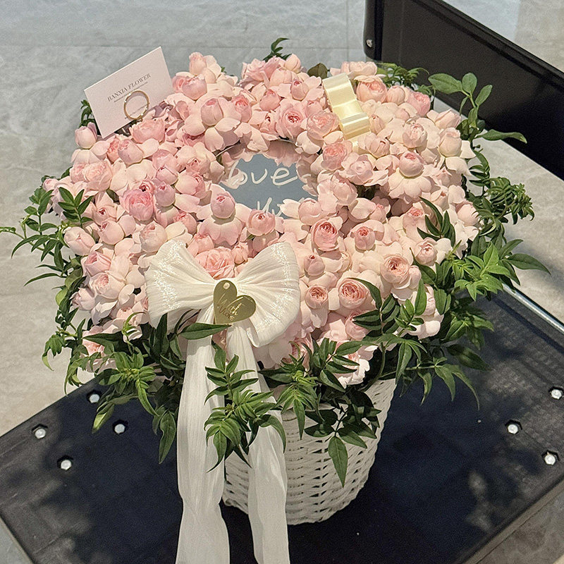 爱心镜子玫瑰花束抱抱篮生日鲜花速递同城配送上海广州深圳杭州店