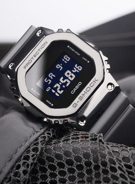 卡西欧G-SHOCK复古金属数显小方块运动防水手表男GM-5600-1/B-3