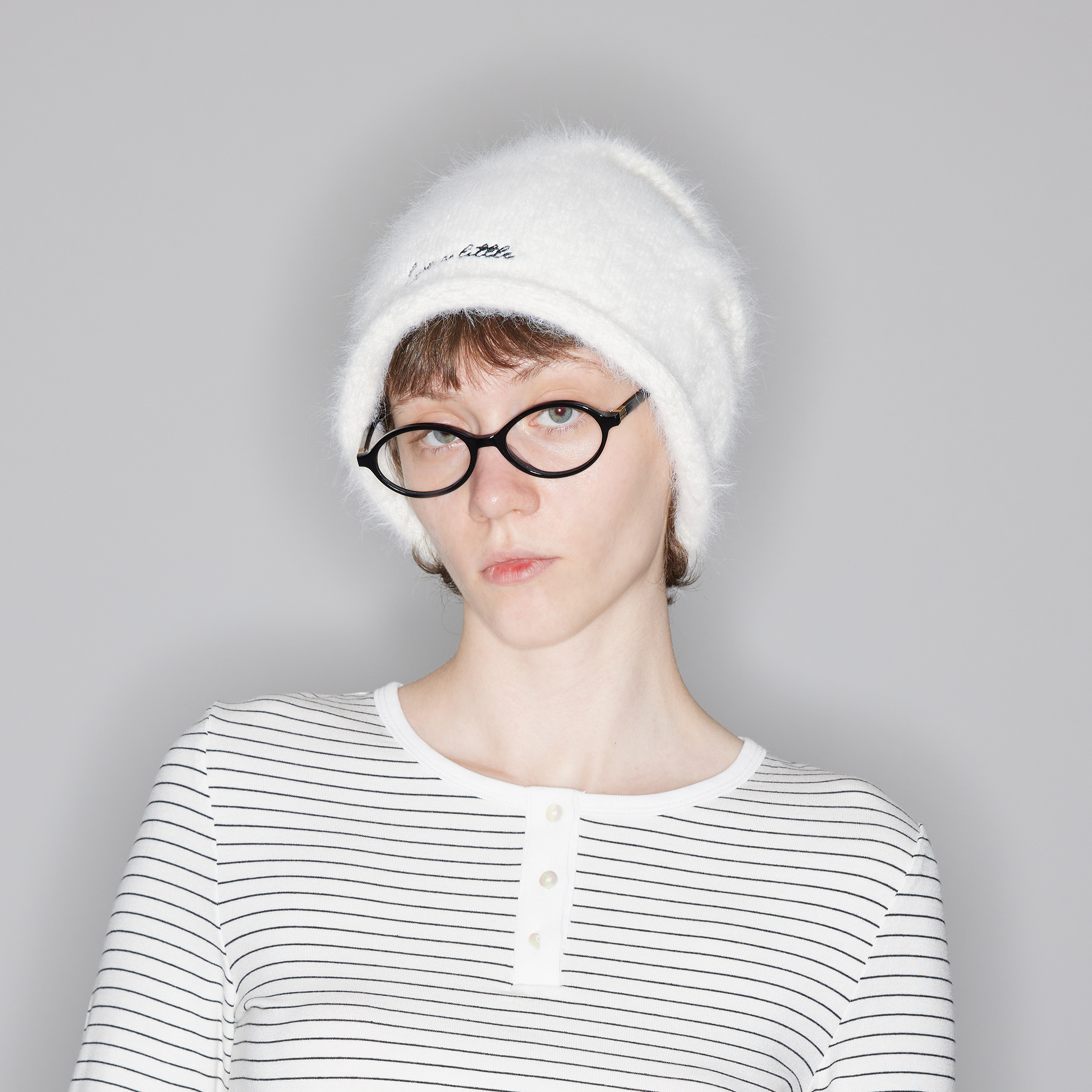 刺绣软糯马海毛混纺套头帽女