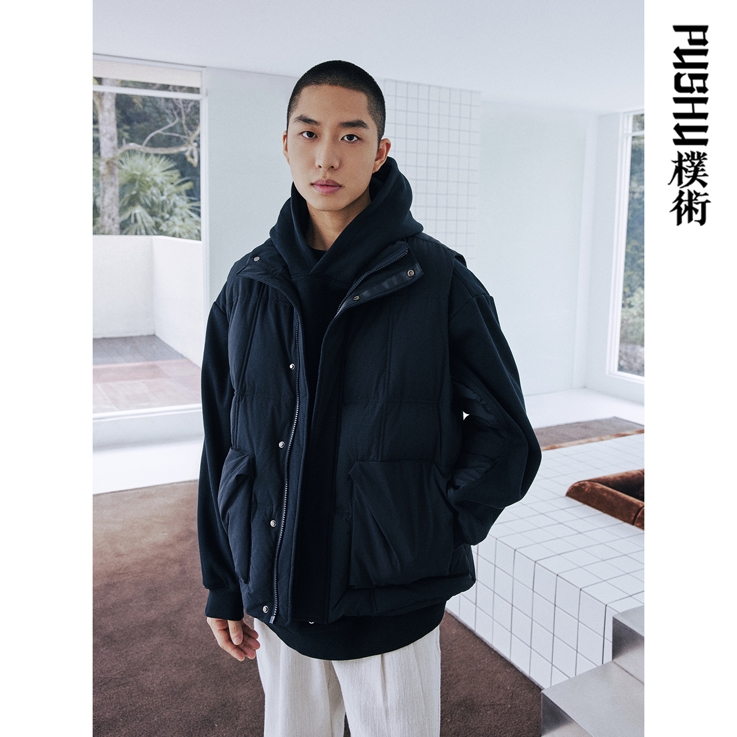 朴术白鸭绒无袖黑色羽绒马甲