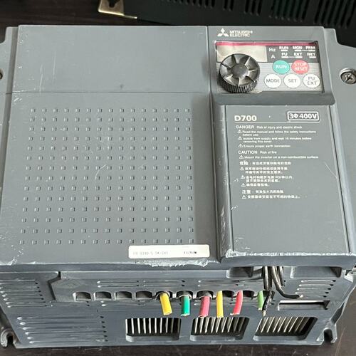 变频器FR-D740-5.5K-CHT，5.5KW，三相（议价）