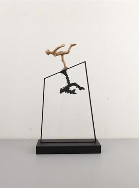 北欧简约冰上舞者铸铁摆件客厅卧室电视柜样板房办公室家居装饰品