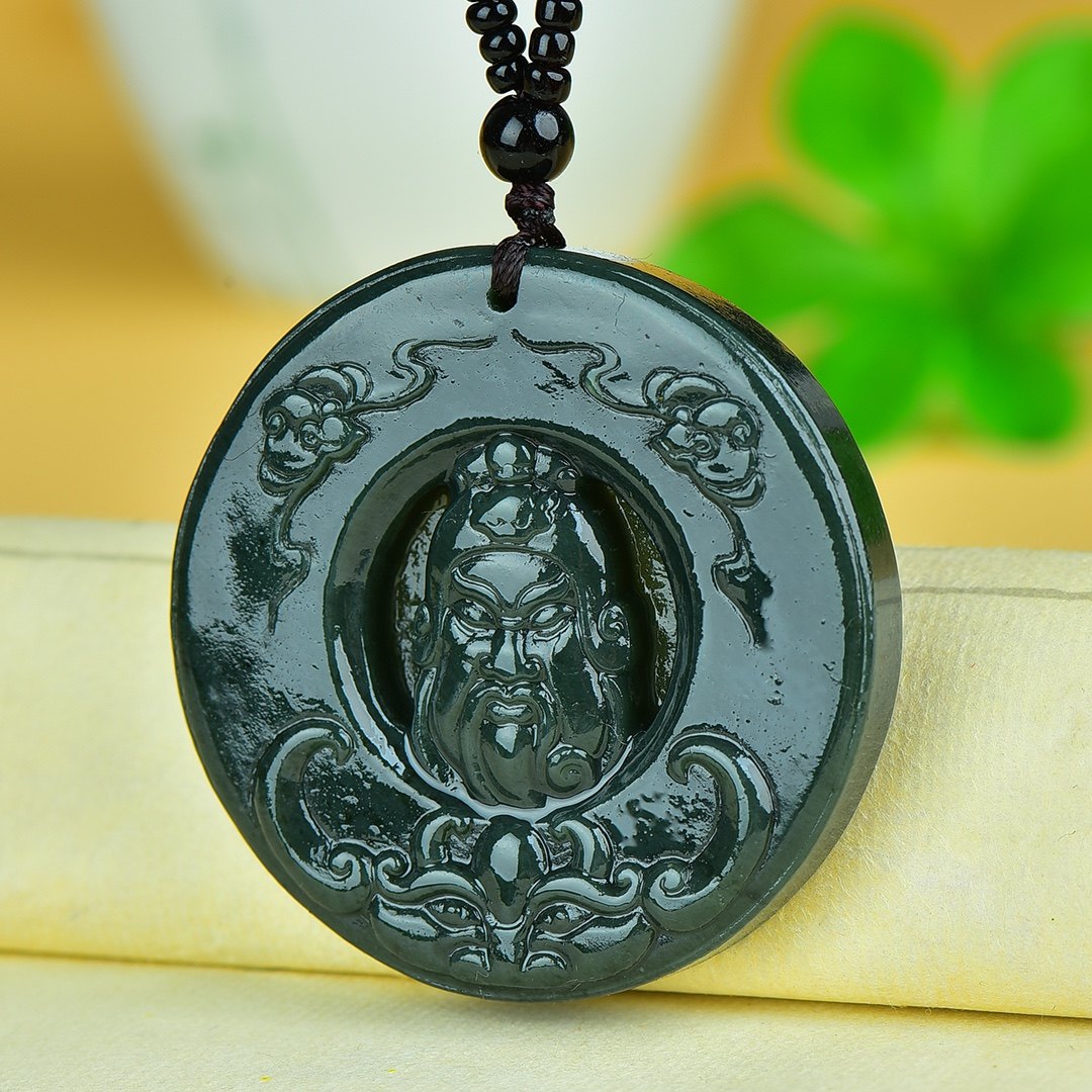 天然正品和田玉青玉关公吊坠武财神玉坠忠义千秋项链男款带证书
