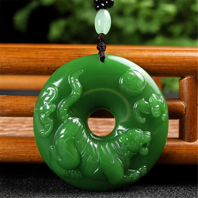 和田玉碧玉十二生肖玉石吊坠男女