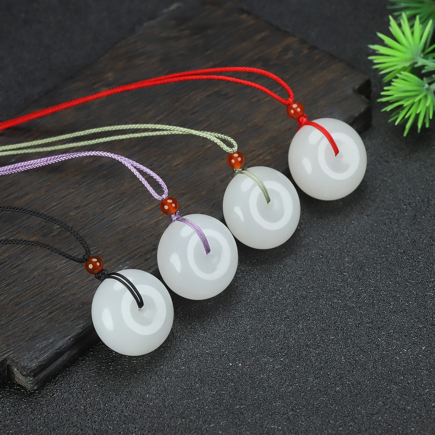 新疆金丝玉圆形平安牌吊坠珠宝