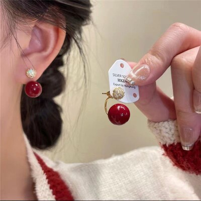 优雅风女白色仿珍珠爆闪气质耳钉