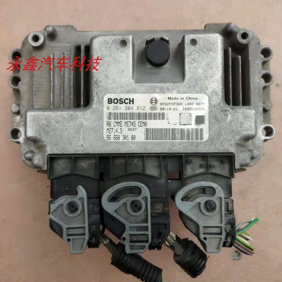 世嘉凯旋发动机电脑板0261S04812