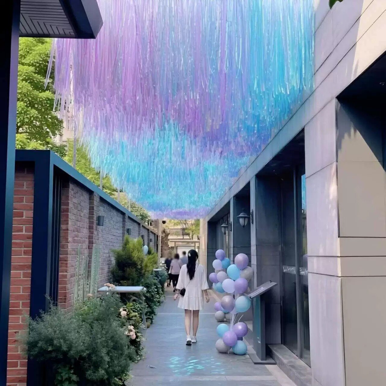 网红户外天幕流苏雨丝帘吊顶夏季遮阳游乐园商业街景区风动炫彩带