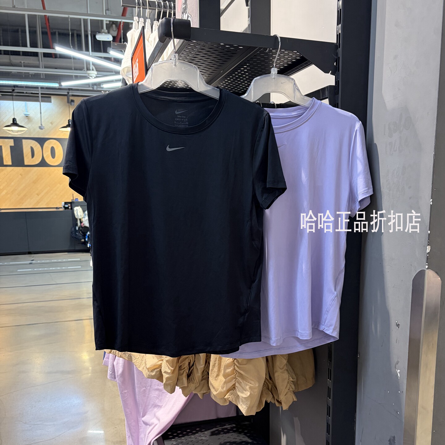 耐克女子夏季圆领3M反光运动跑步瑜伽训练透气凉感速干T恤短袖
