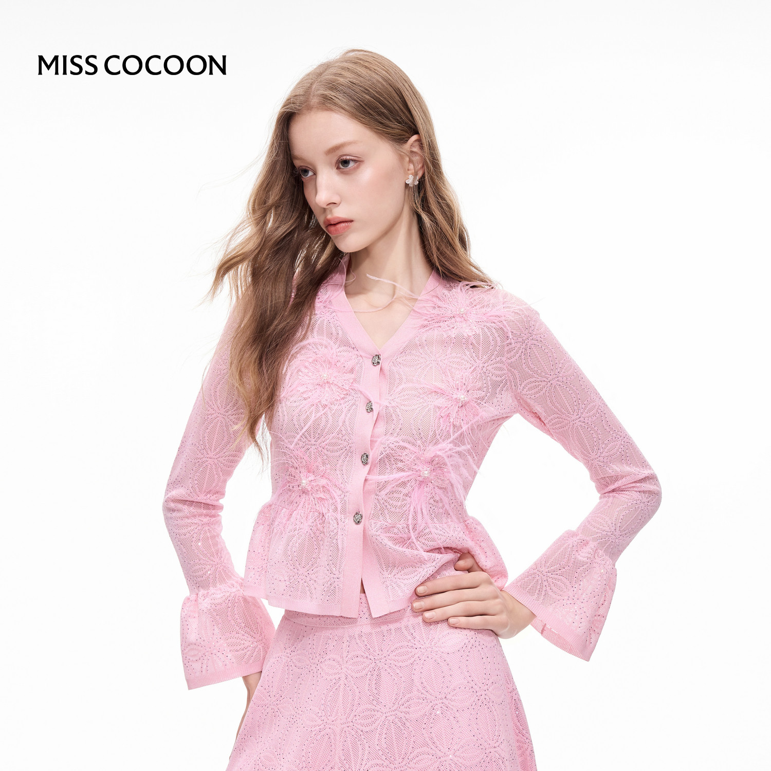 MISSCOCOON可可尼薄款粉色针织开衫女2025秋季新款V领喇叭袖上衣,女装/女士精品,毛针织衫,淘宝优惠券,粉丝福利购,淘宝优惠卷