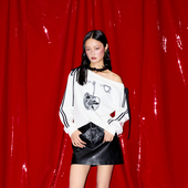 REVAN芮范樱桃系列甜酷立体感胶印卫衣RM91002311