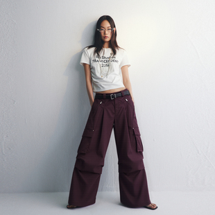 REVAN芮范设计师款质感浆果红撞钉工装裤RL71301169