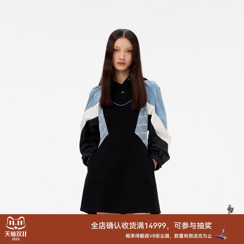 REVAN芮范新品设计师款运动风拼接针织连衣裙RM11101138