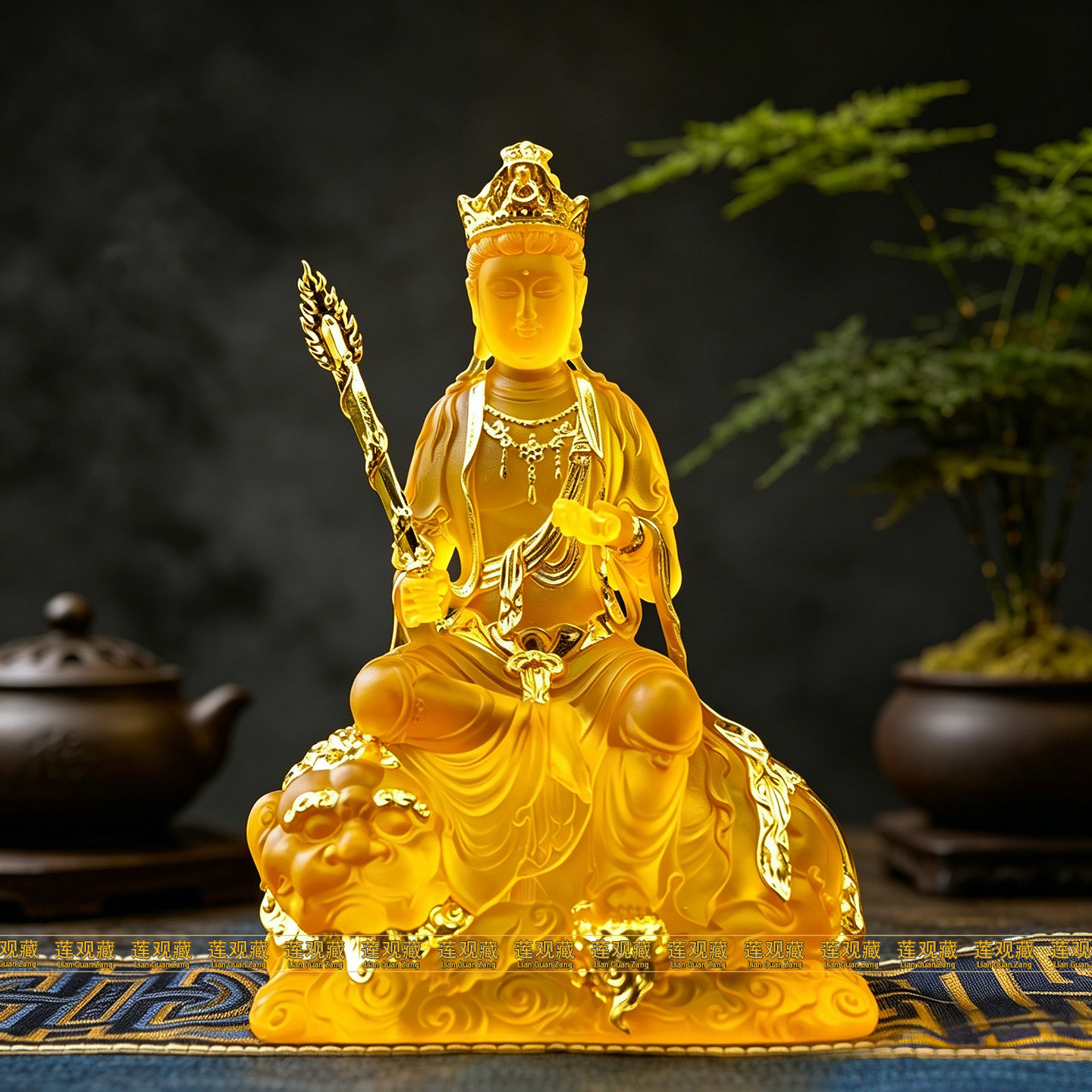 精品仿琉璃持剑文殊菩萨佛堂家用供奉文殊智慧本命佛贴金工艺摆件