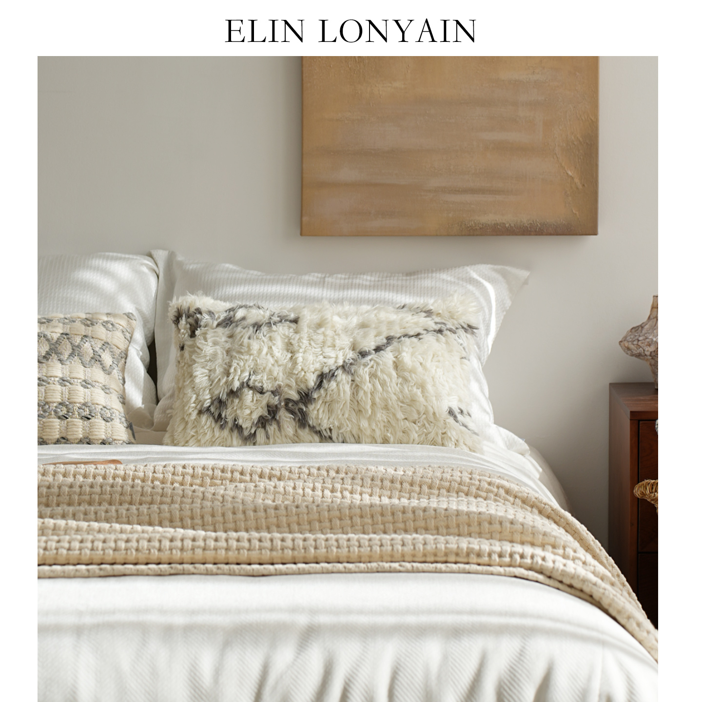 侘寂米灰色新西兰羊毛簇绒腰枕