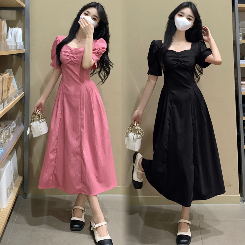 茶歇法式后背镂空气质连衣裙女夏季收腰显瘦女神范方领长裙子