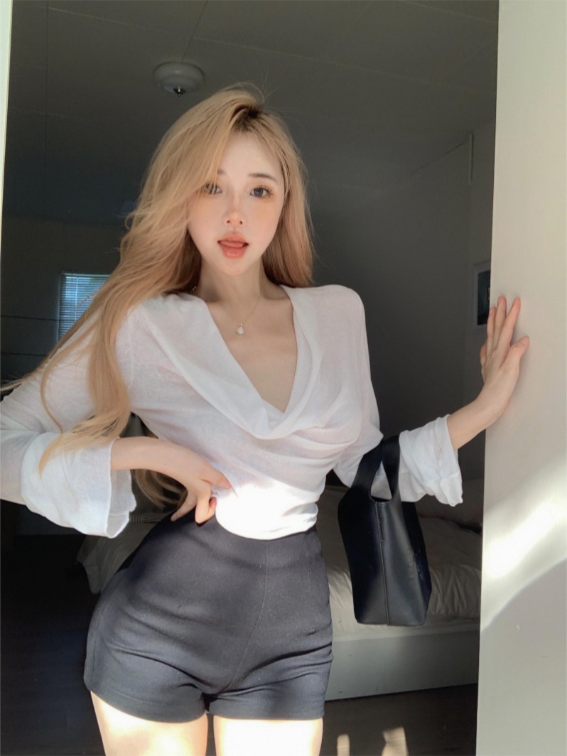 纯欲辣妹荡领长袖防晒T恤女夏季薄款修身别致不规则短款露脐上衣