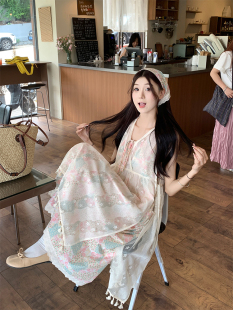 2024年新款 甜美碎花拼接度假风吊带裙流苏罩衫 连衣裙两件套装
