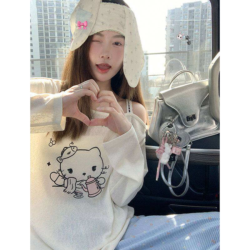 可爱猫咪露肩长袖夏宽松卡通印花T恤女大码罩衫斜肩套装吊带背心