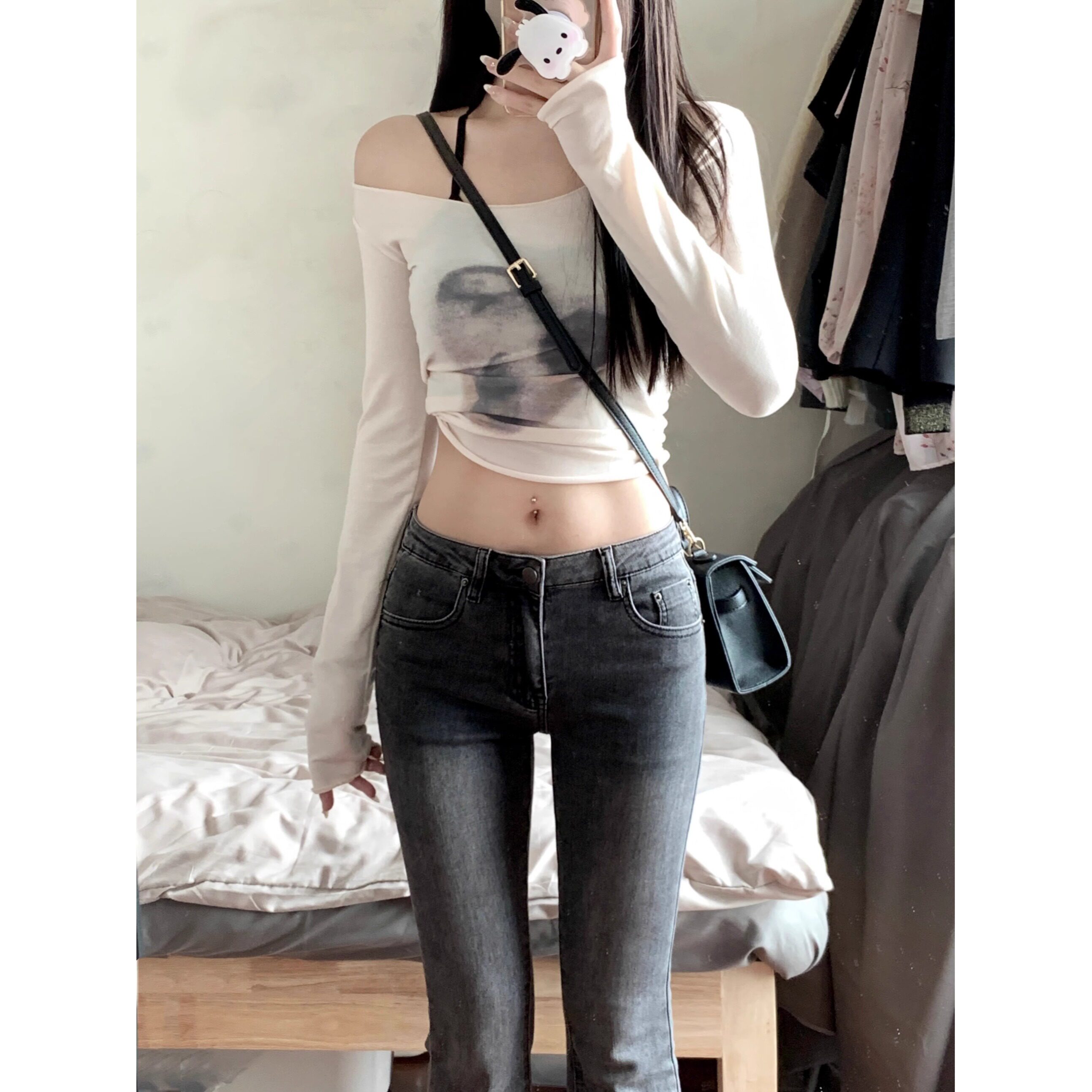 纯欲风辣妹长袖T恤女秋冬新款挂脖吊带两件套设计感小众修身上衣
