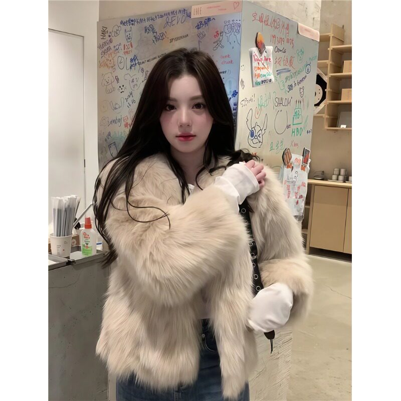 小香风外套女秋冬装仿狐狸毛富家千金皮草高级感修身圆领上衣