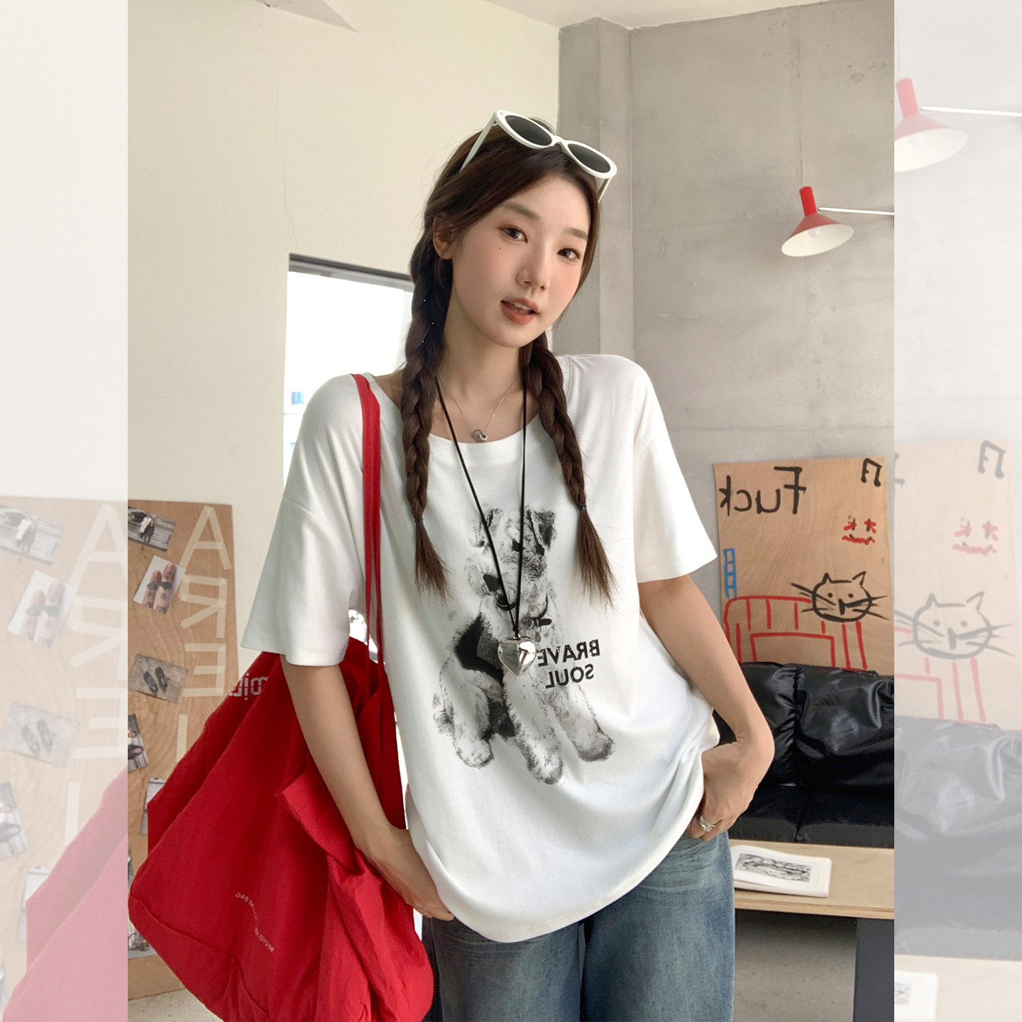 白色狗狗斜肩短袖T恤女显瘦
