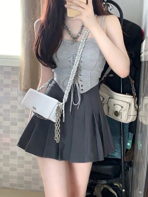 灰色绑带背心百褶短裙两件套