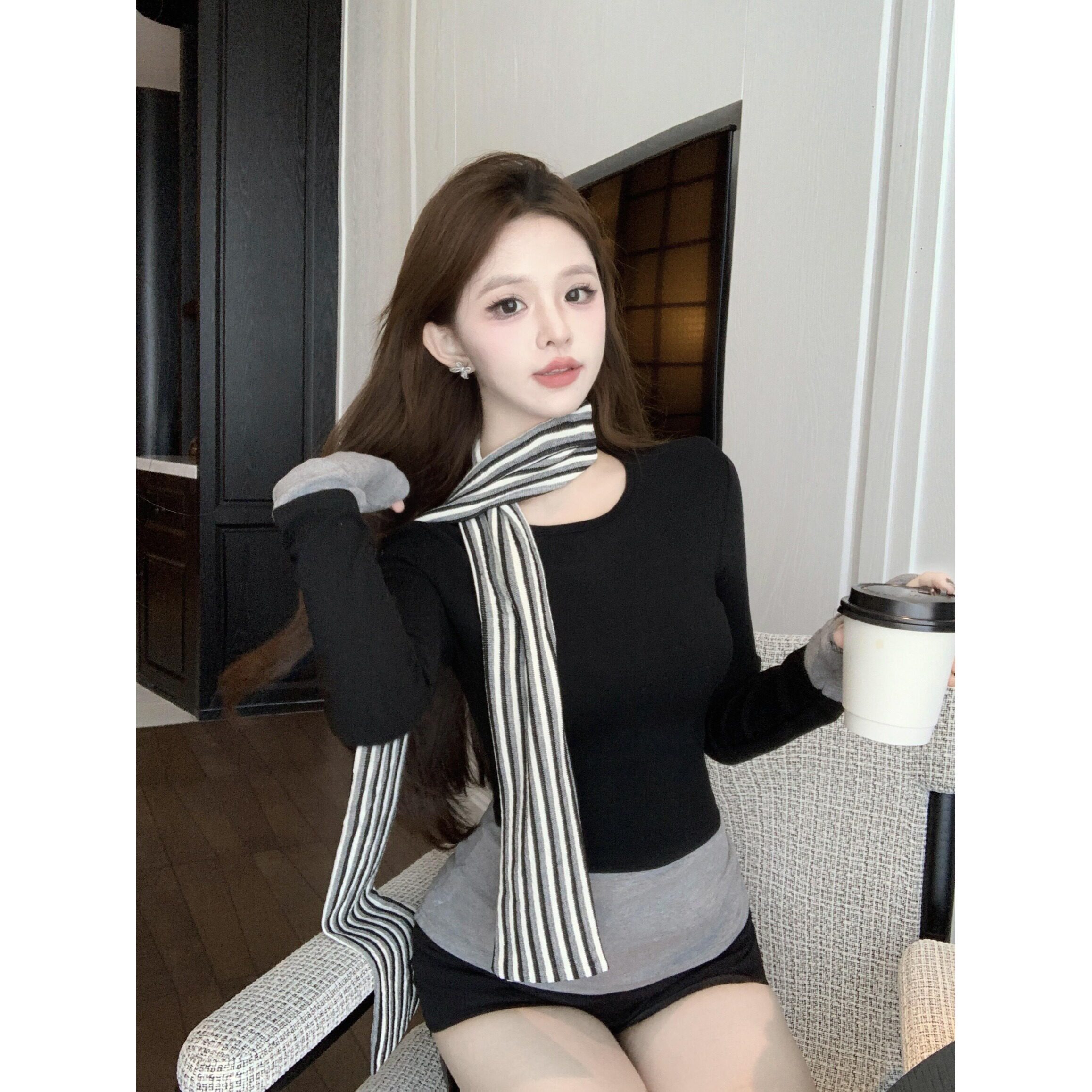 假两件飘带条纹长袖t恤女秋冬纯欲辣妹挂脖上衣高级感打底衫内搭