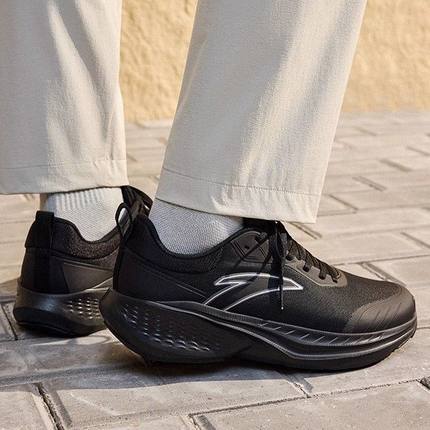 安踏跑步鞋男云途2025冬季新款革面8运动休闲通勤鞋正品112545519