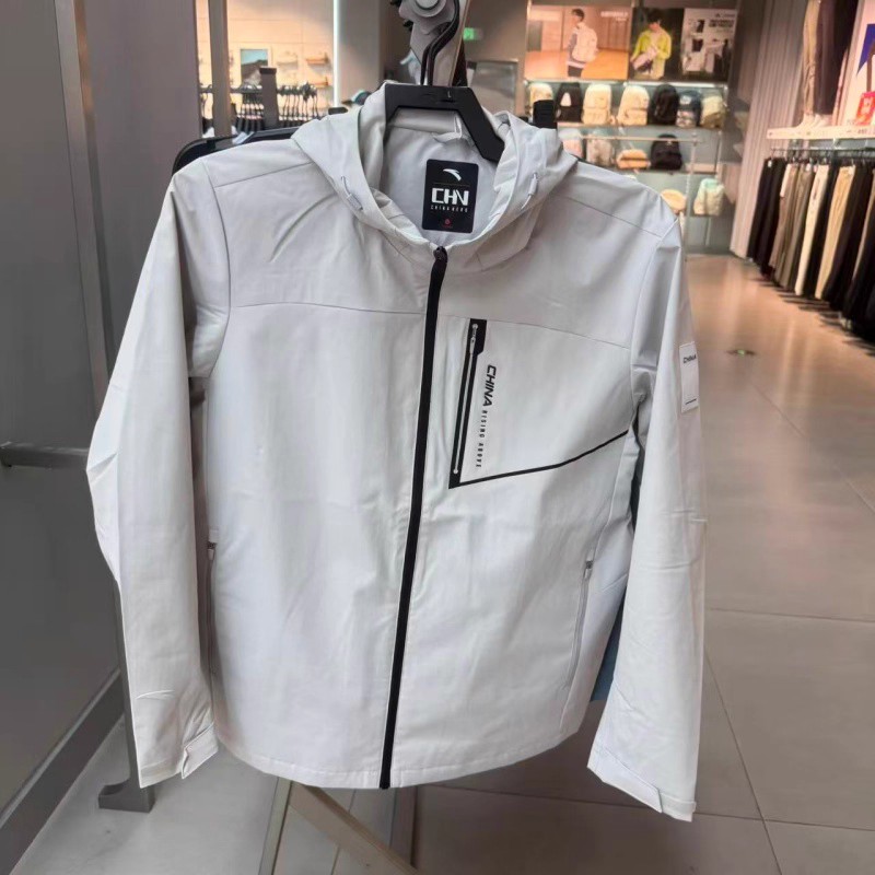 安踏国家队男子运动外套冬季7丝光薄绒防泼水梭织夹克152547606N