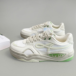 安踏烈焰板鞋女鞋透气2026春季新款1百搭休闲鞋运动鞋子122628094