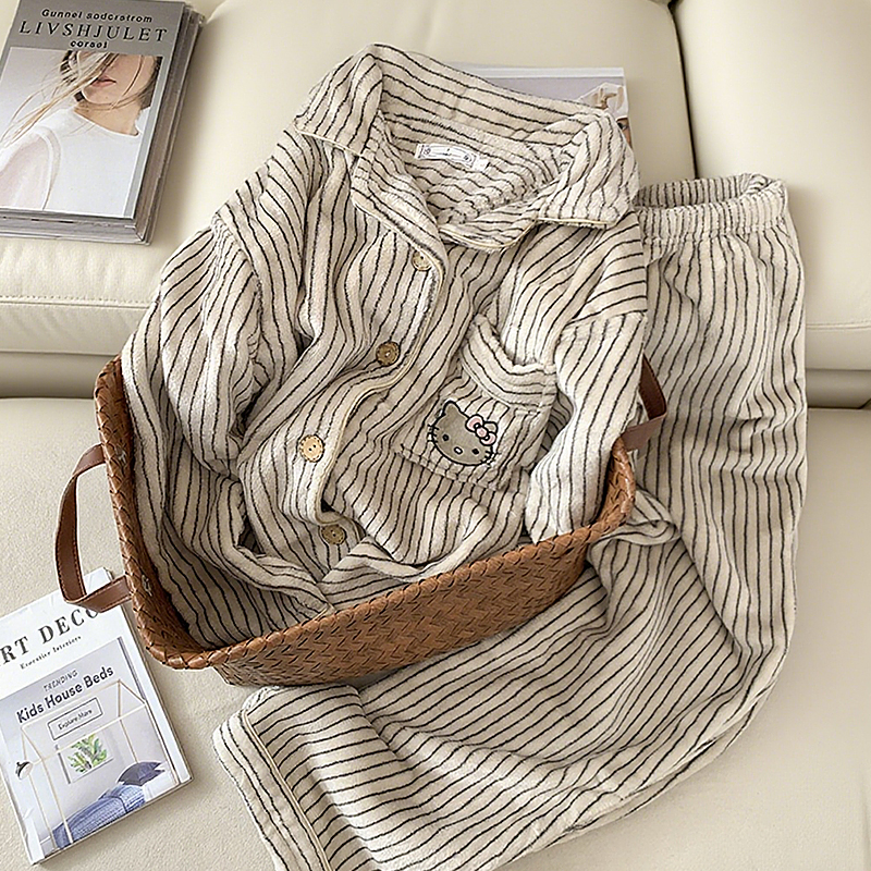 冬季新款睡衣女加厚保暖法兰绒