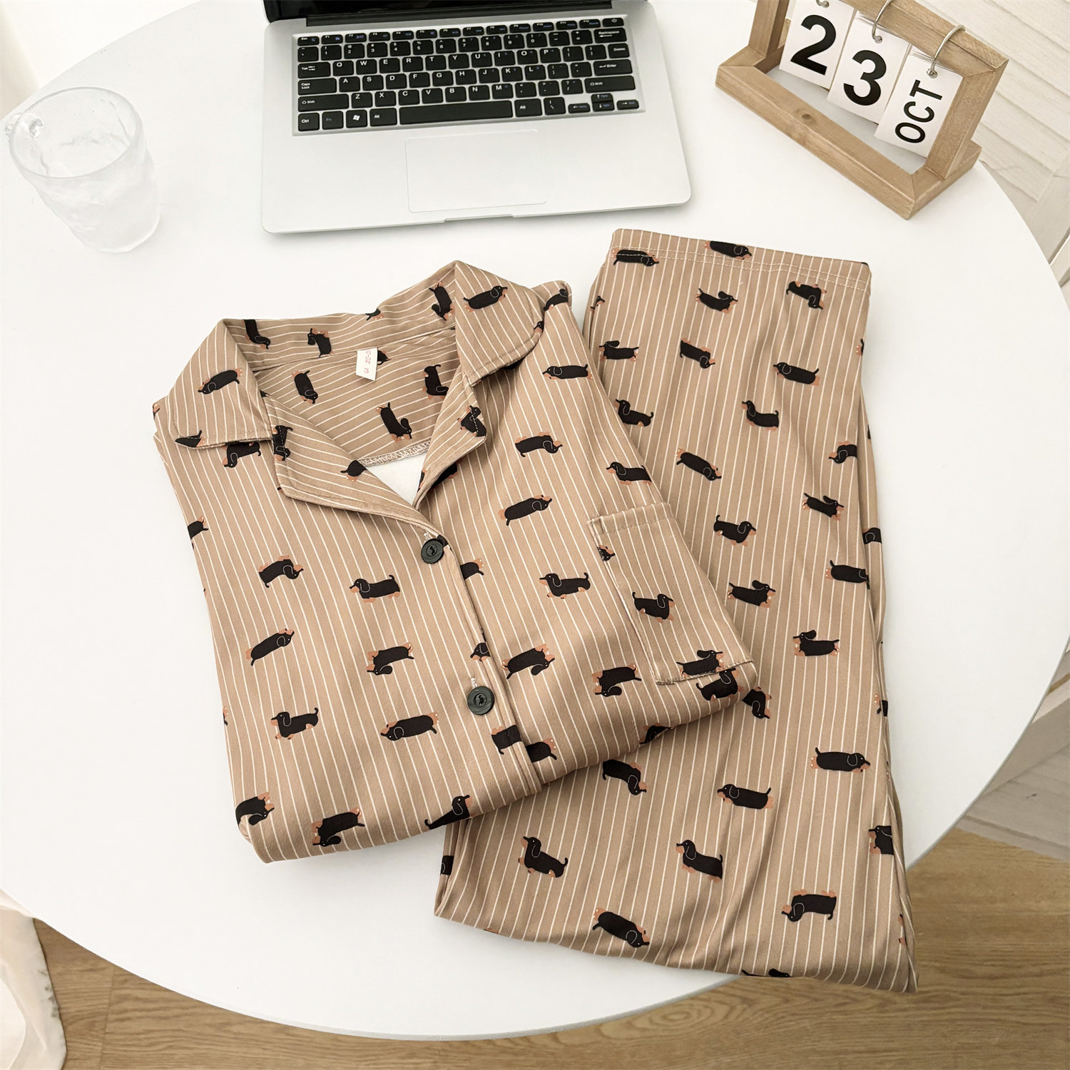 日本秋冬卡通腊肠狗睡衣女士德绒开衫长袖长裤春秋家居服情侣套装,女士内衣/男士内衣/家居服,睡衣/家居服套装,淘宝优惠券,粉丝福利购,淘宝优惠卷