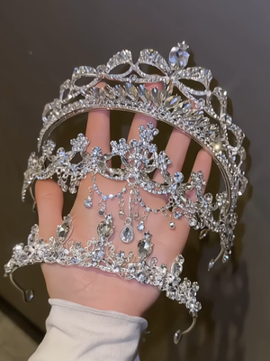 在逃公主精致简约清新闪亮王冠发箍奢华婚纱生日配饰皇冠结婚发饰