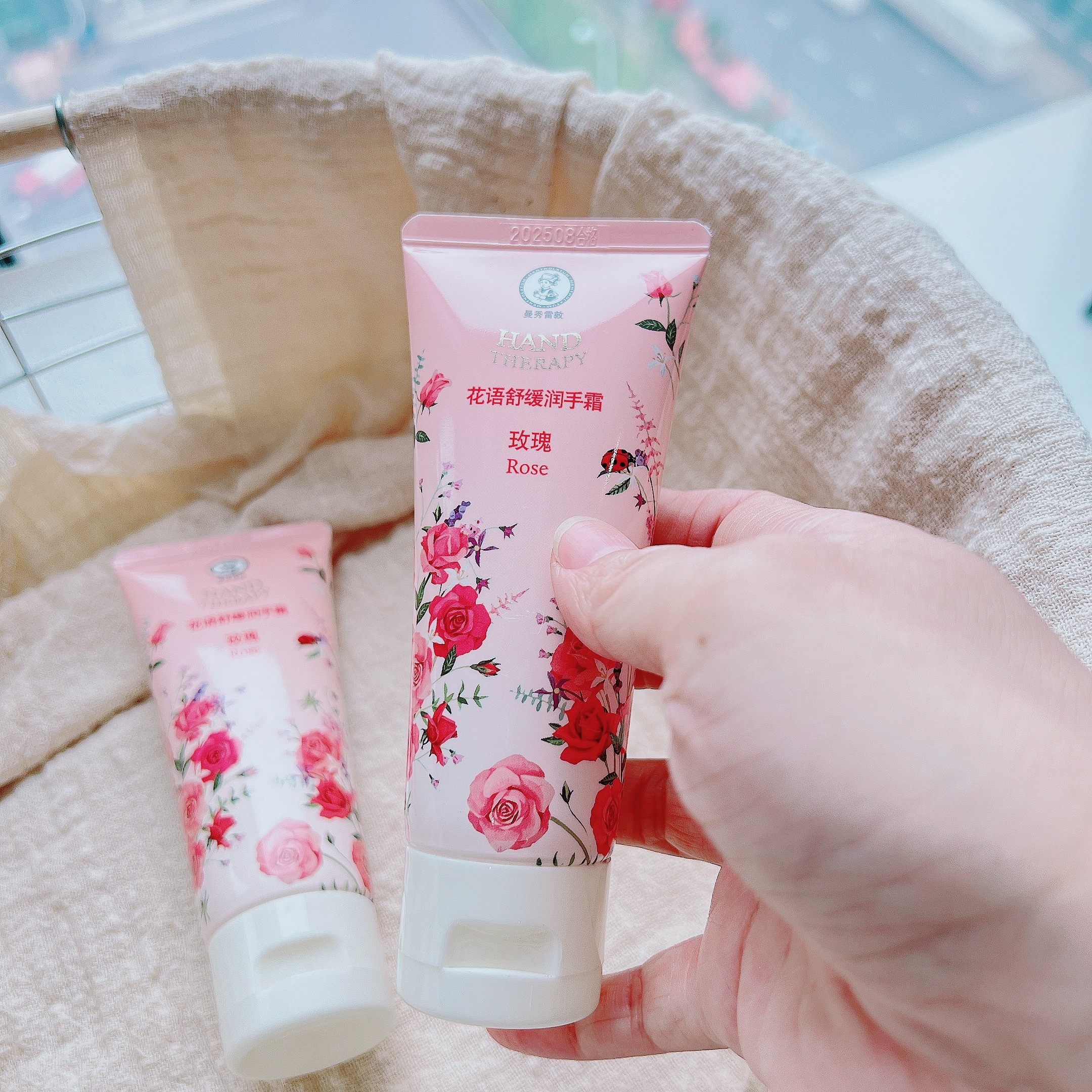 分分钟被腌入味~曼秀家花语舒缓玫瑰润手霜持久滋润护手霜50g