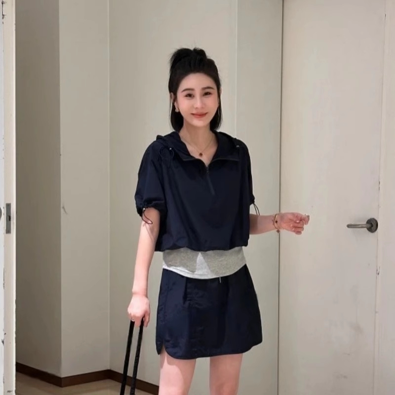 假两件短袖抽绳薄款上衣女2026新款夏季休闲运动半裙显瘦短款套装