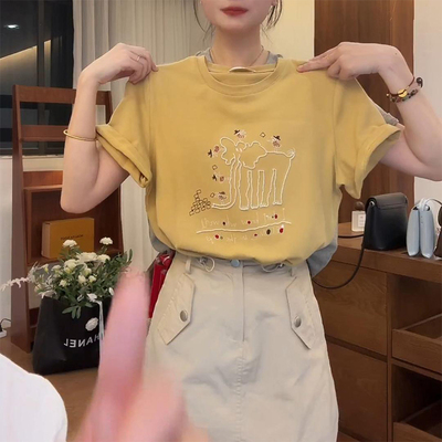 设计感短袖休闲T恤衫女