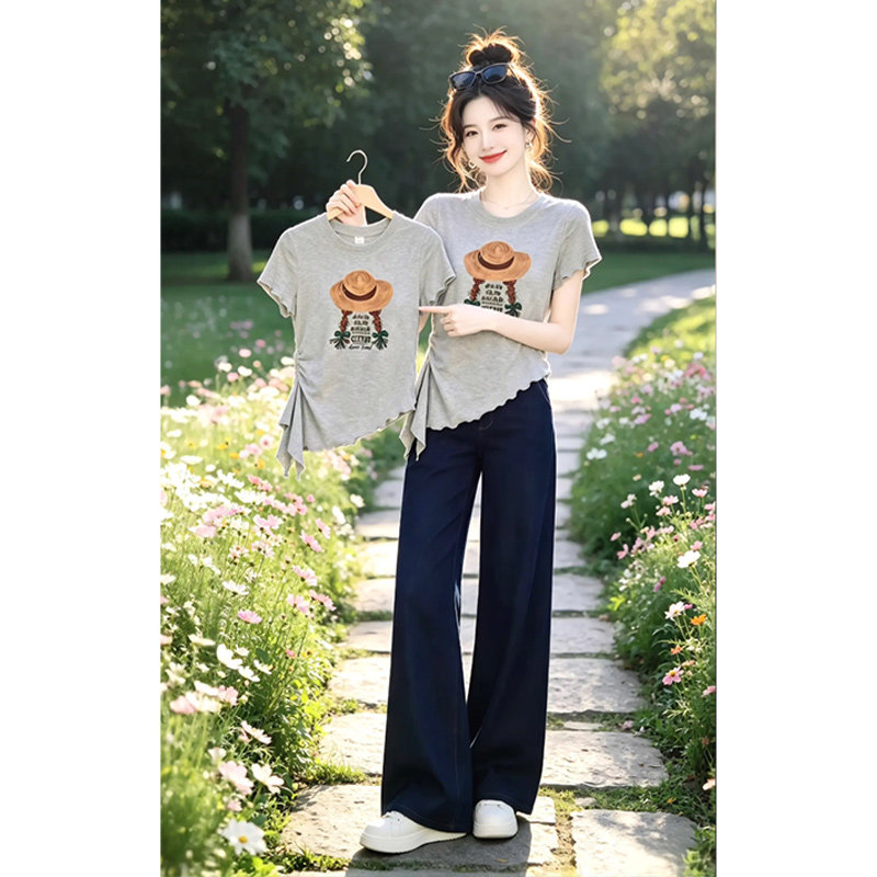 浅灰草帽辫子印花木耳边短袖T恤女2026夏季超火减龄独特漂亮上衣