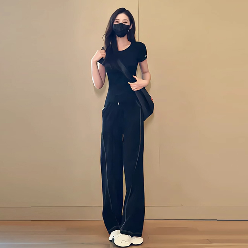 休闲运动服套装女夏季修身显瘦时尚减龄健身房速干裤子两件套跑步