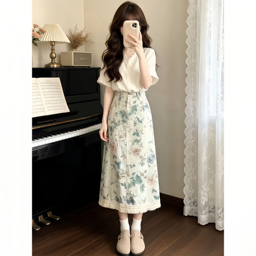 蕾丝上衣碎花半身裙两件套