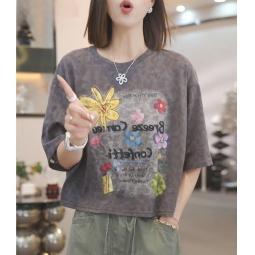 休闲圆领花朵印花短袖T恤女