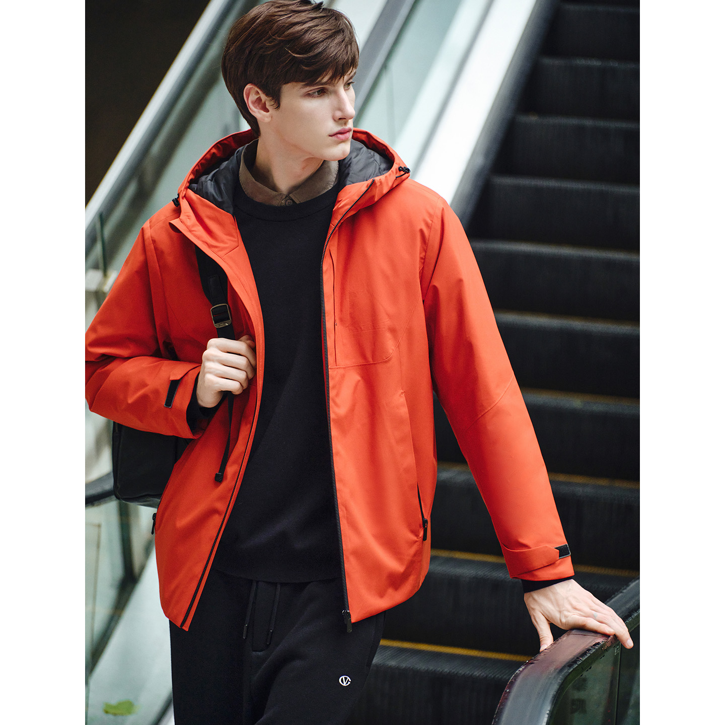 卓凡尼·华伦天奴三防户外羽绒服