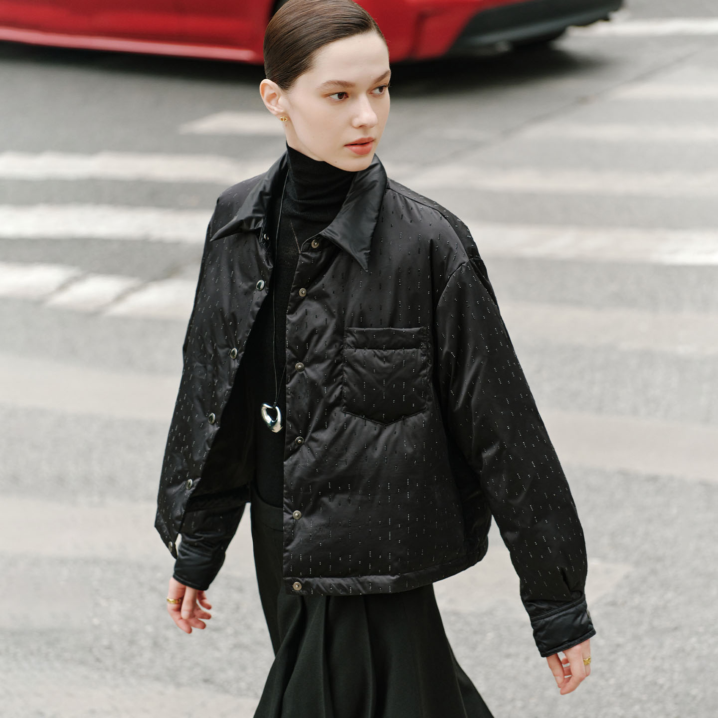 GIOVANNI VALENTINO女士秋冬黑色轻薄翻领羽绒服气质时尚休闲外套