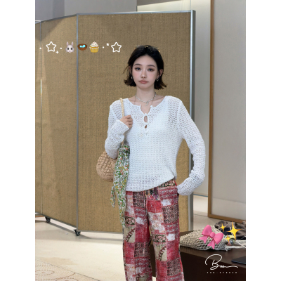 佟小白TXB 白色v领春季新款羊驼毛长袖针织衫