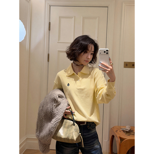 佟小白莫代尔棉POLO领徽章刺绣衬衫女秋季落肩长袖奶黄色显瘦卫衣