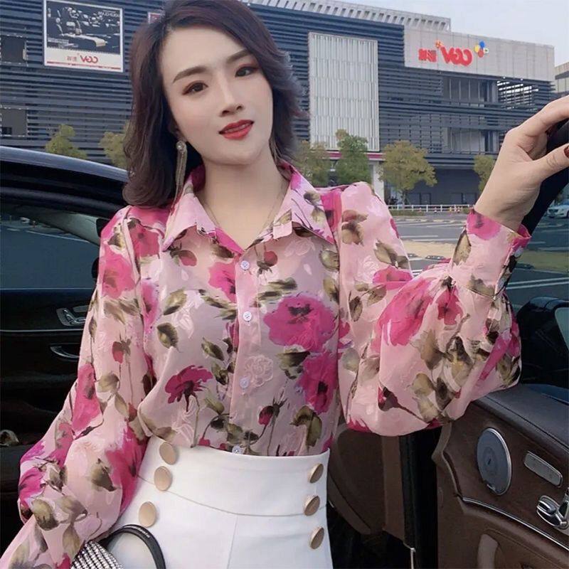 赫啦美女装东大门2026春季新款洋气时髦翻领碎花宽松休闲气质衬衫