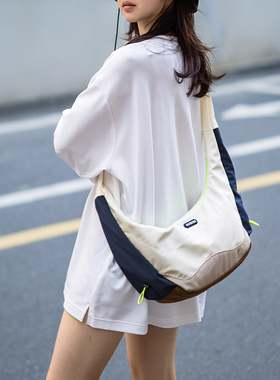 Across原创设计潮牌斜挎包女休闲便携单肩包男挎包通勤百搭饺子包