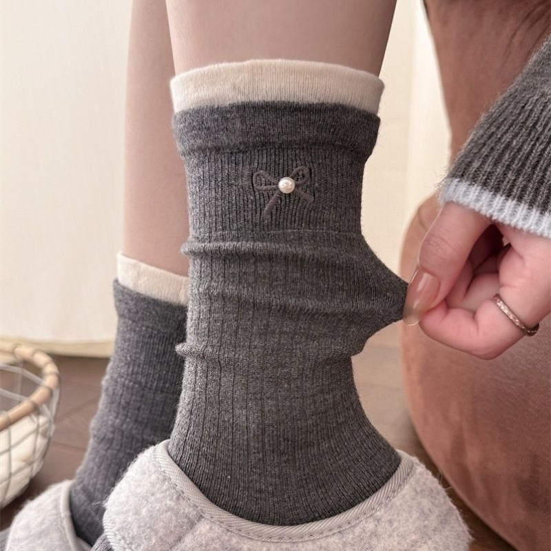 袜子女士2025新款爆款珍珠刺绣蝴蝶结秋冬加厚保暖中筒撞色堆堆袜