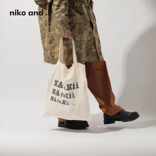niko and ...单肩包2025新款日常出行潮流字母帆布提包592883