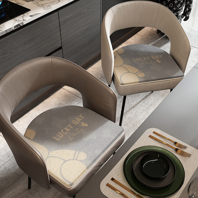 柔软亲肤0甲醛无异味防滑餐椅垫